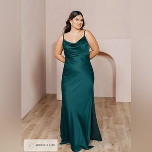 Revelry Skye Satin Dress in Classic Emerald - 714
